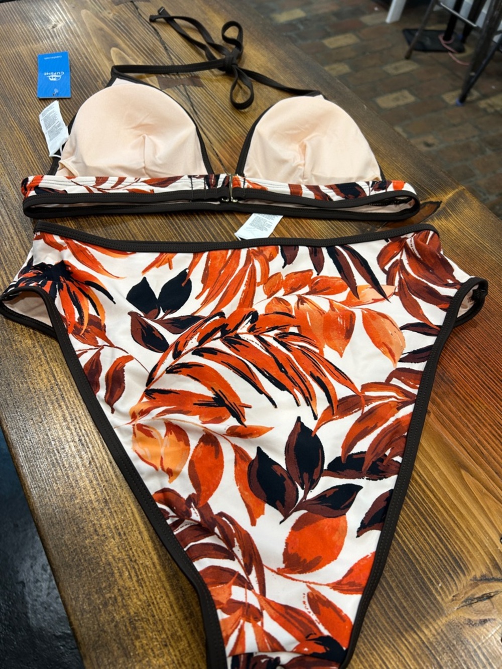 NWT Cupshe String Bikini Clasp Back Leaf Print Bikini Set Orange and Black Trim - Picture 5 of 5